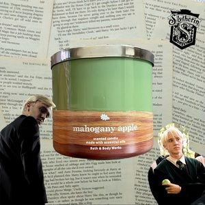 Bath & Body Works 3-Wick Mahogany Apple Candle